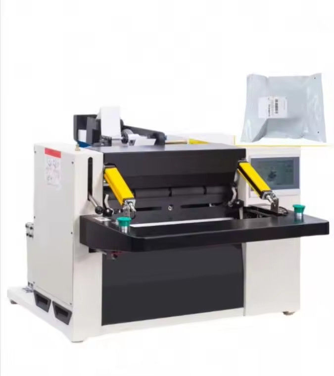DFD40I กระเป๋าสะพายและเครื่องติดป้าย เครื่องบรรจุกระเป๋าสะพายอัตโนมัติ เอ็กซ์เพรส
