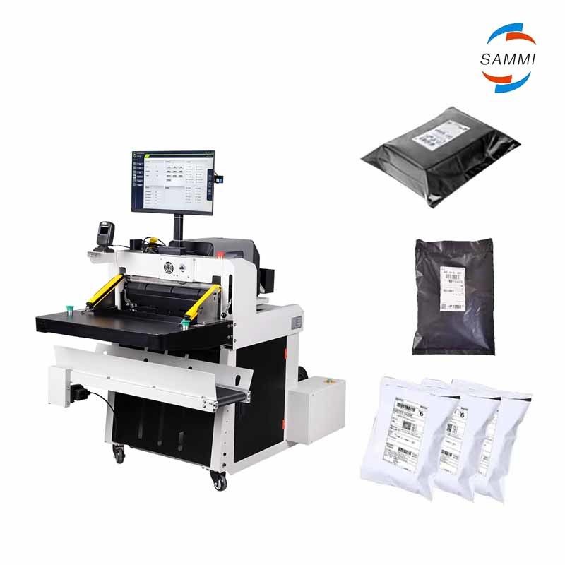 E Commerce Express เครื่องบรรจุอัตโนมัติ สําหรับกระเป๋า PE สีดํา เติมความจําเป็นประจําวัน เช่น หนังสือ เสื้อผ้า ของเล่น