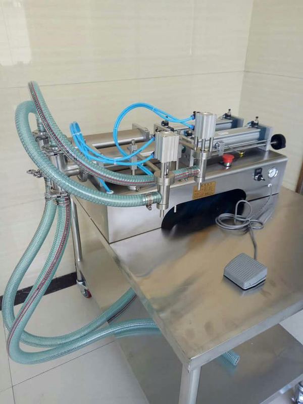 เครื่องเติมน้ําเหลวแบบปนูมาติกแบบมีกระปุกสองตัว สําหรับเติมชมพู, น้ํามัน, สารเคมี