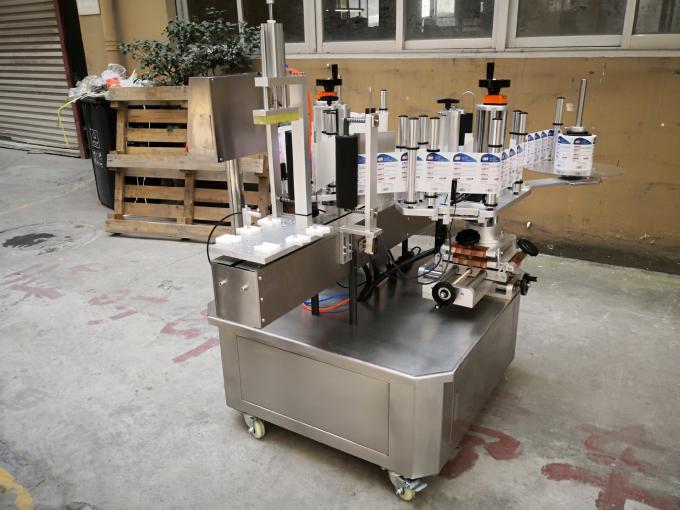 เครื่องติดฉลากผงซักฟอกแบบสองด้านอัตโนมัติ เครื่องติดฉลากขวดเหลี่ยมกึ่งอัตโนมัติ 1